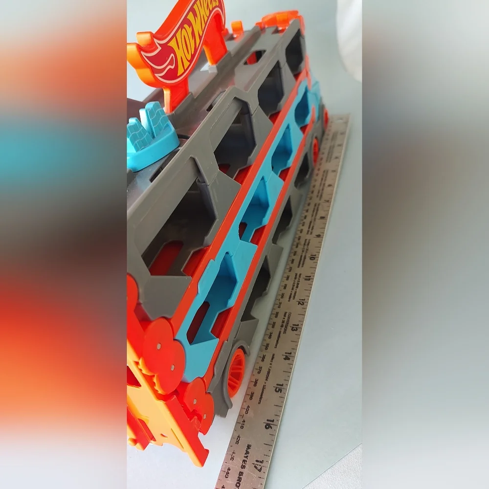 Hot Wheels Blue and Orange Car Transporter